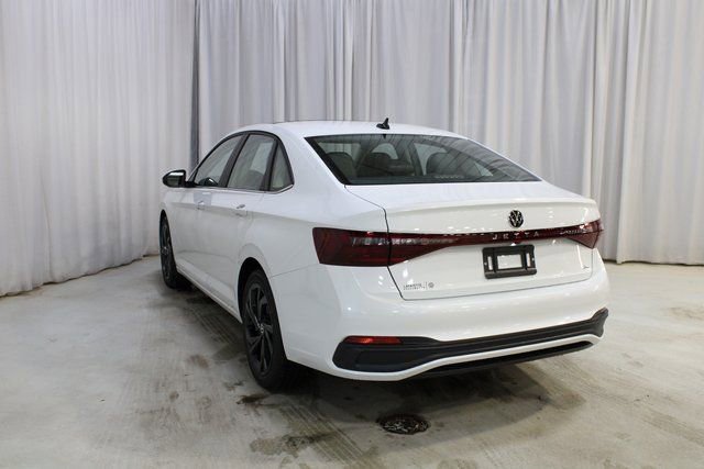 New 2026 Volkswagen Jetta SE FWD image 22