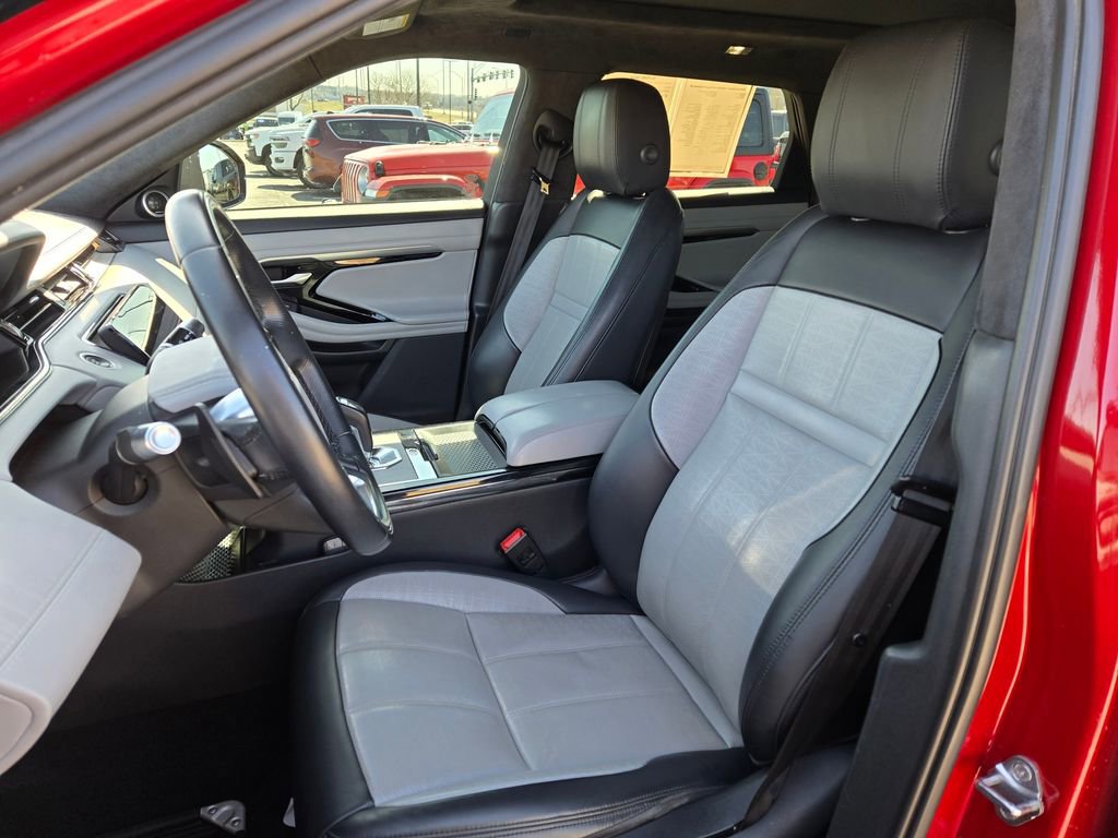Used 2020 Land Rover Range Rover Evoque R-Dynamic SE image 17