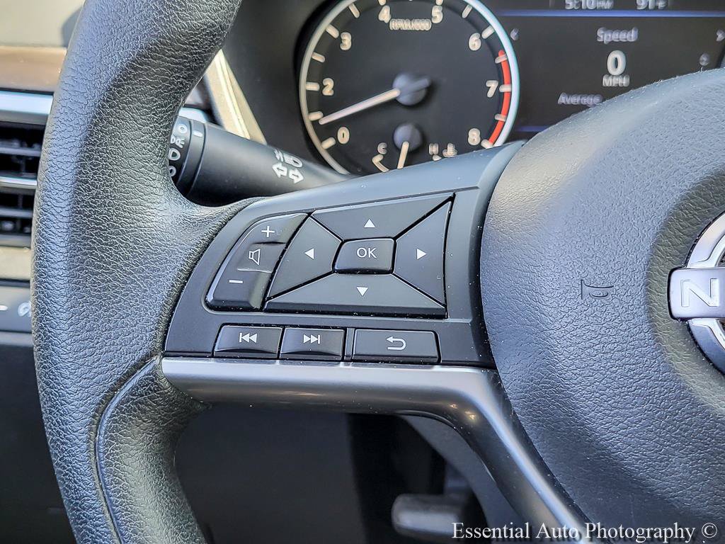 Used 2025 Nissan Altima 2.5 SV FWD image 17
