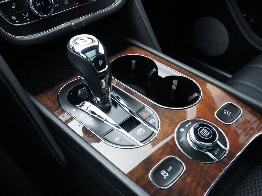 Used 2019 Bentley Bentayga image 54