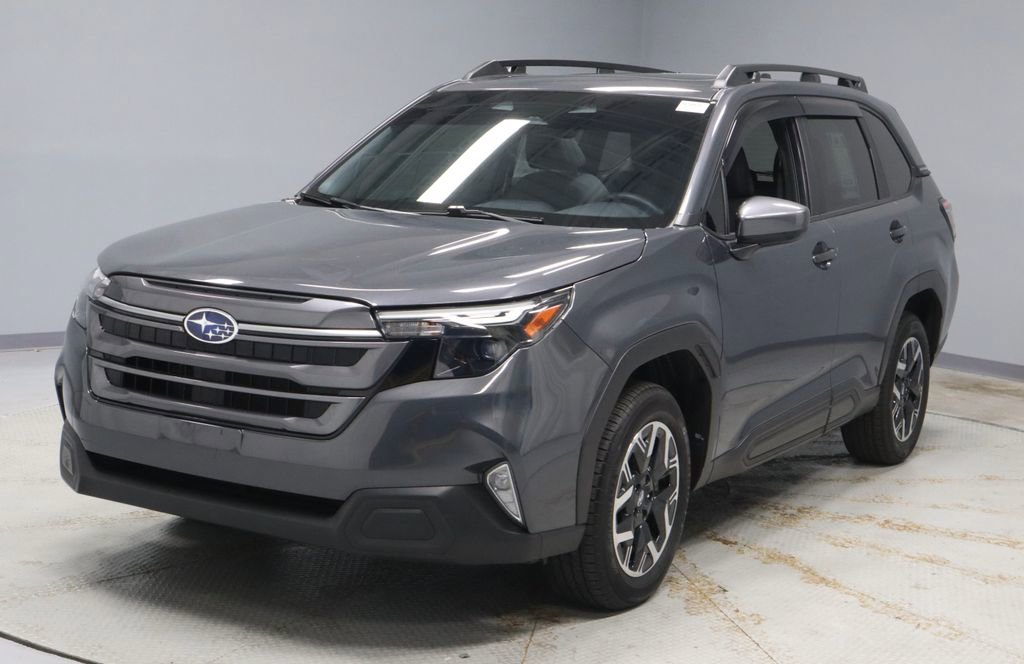 Used 2025 Subaru Forester Premium w/ Convenience Package #1 AWD/4WD image 9