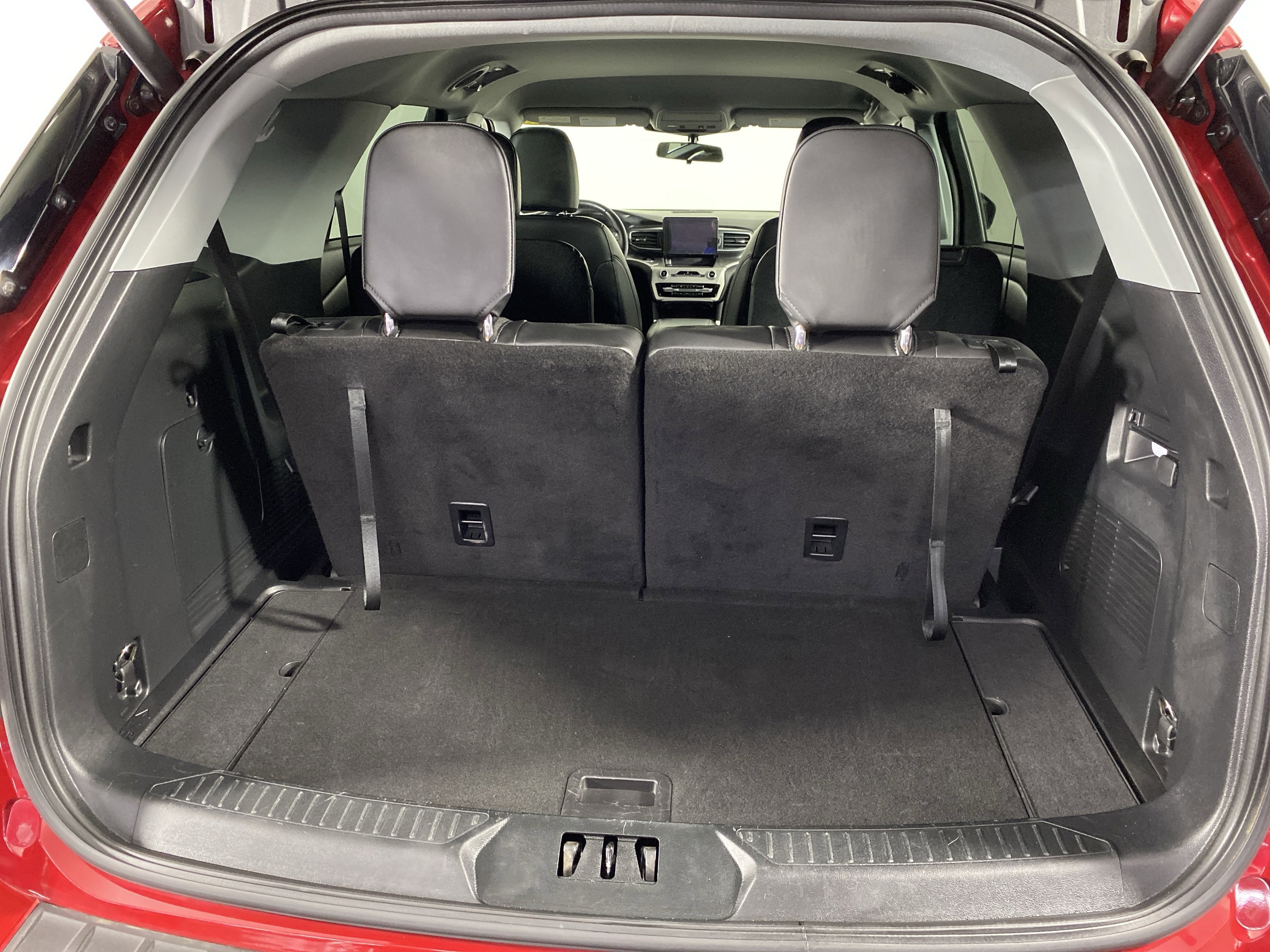 Used 2022 Ford Explorer XLT w/ Equipment Group 202A image 33