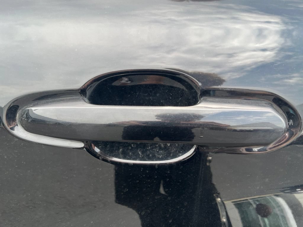 Used 2021 Toyota Highlander XSE AWD/4WD image 17
