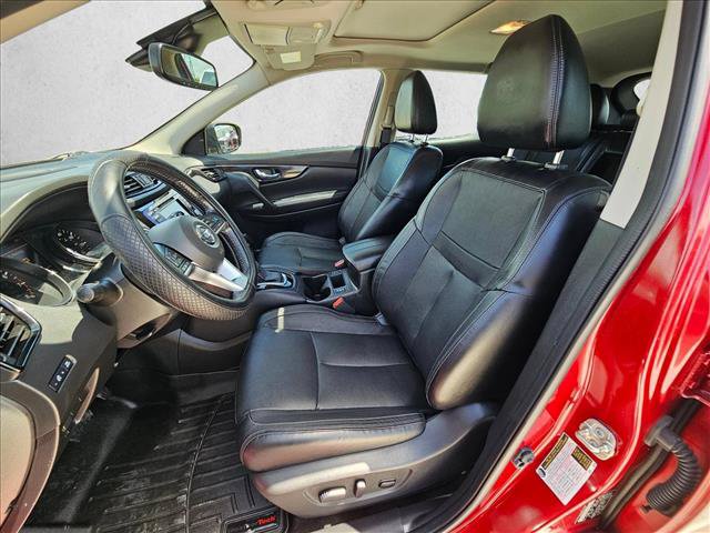 Used 2019 Nissan Rogue Sport SL w/ Premium Package FWD image 16