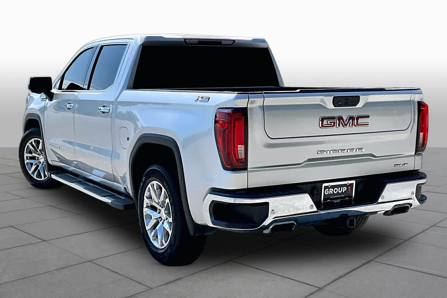 Used 2019 GMC Sierra 1500 SLT w/ SLT Premium Plus Package AWD/4WD image 11