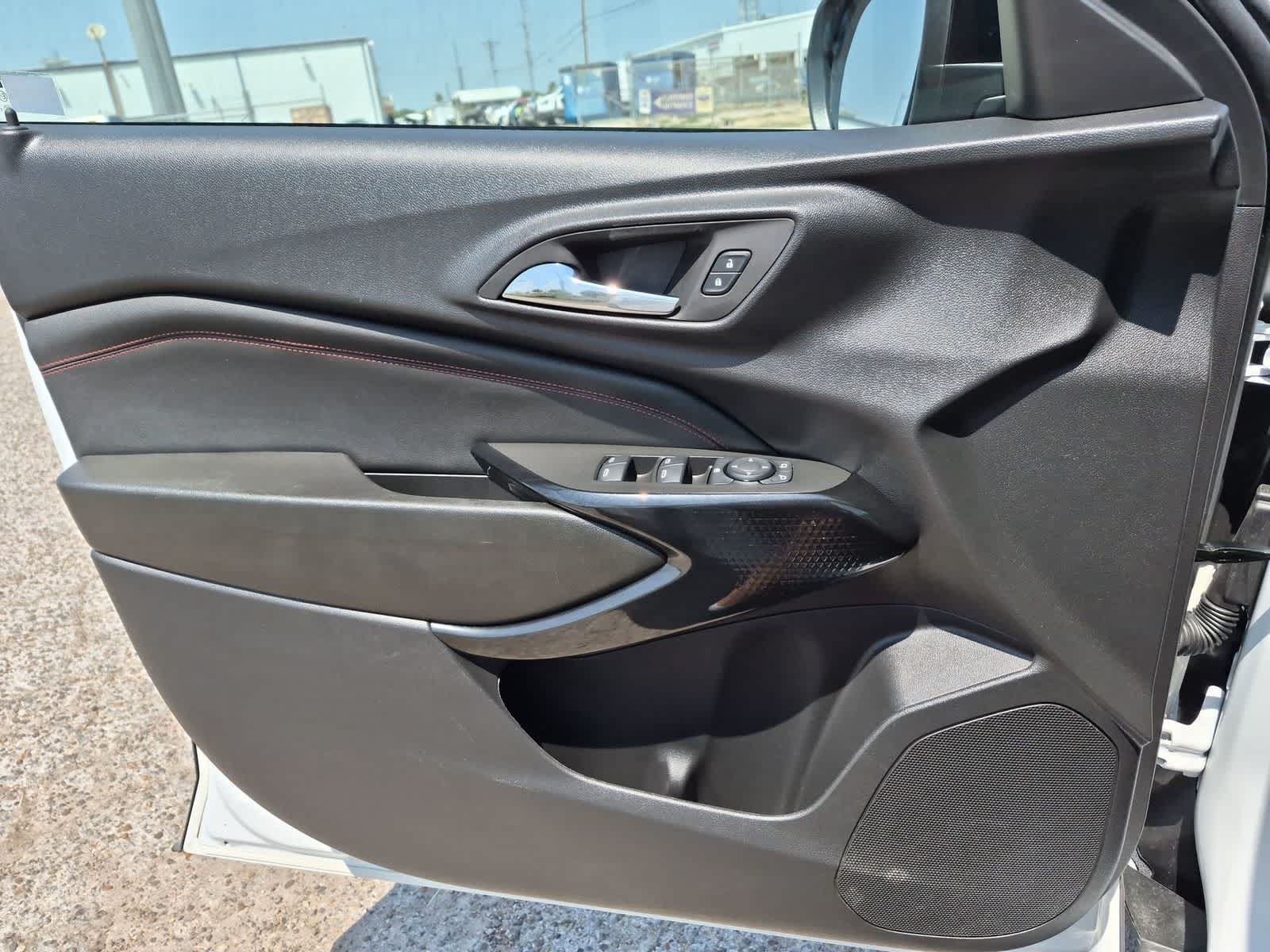 Used 2026 Chevrolet Trax RS w/ Driver Confidence Package FWD image 21