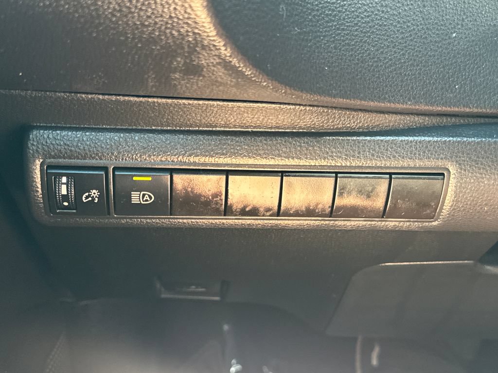 Used 2024 Toyota Corolla LE FWD image 32