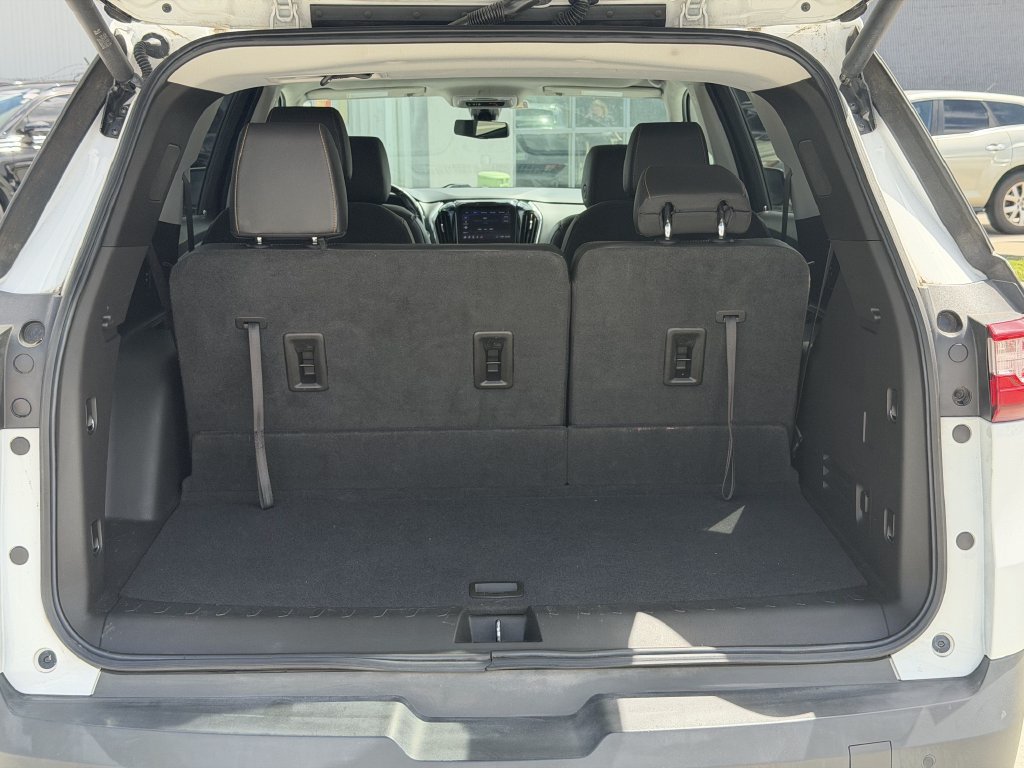 Used 2021 Chevrolet Traverse RS FWD image 27