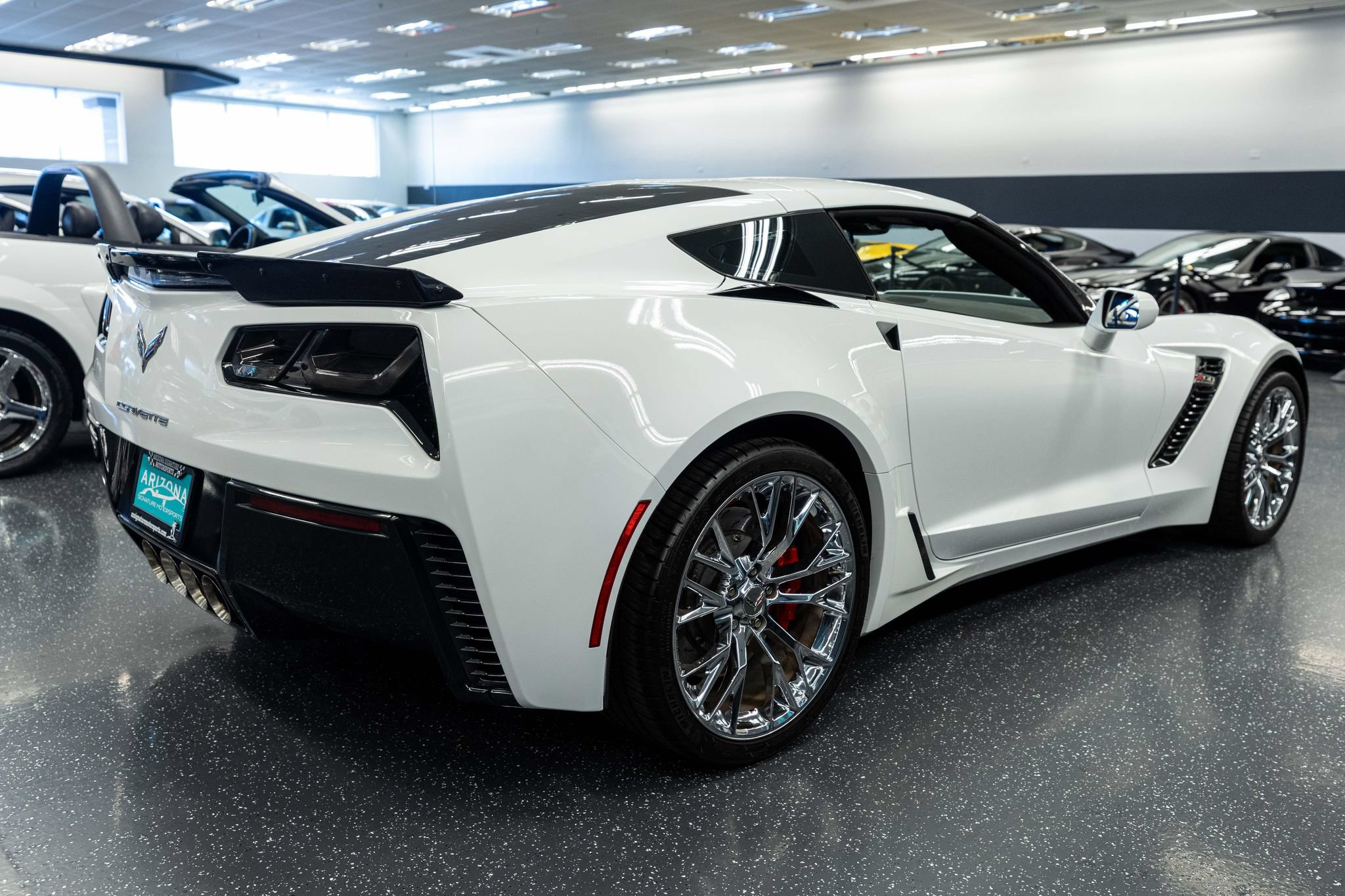 Used 2016 Chevrolet Corvette Z06 w/ Chrome Badge Package RWD image 5