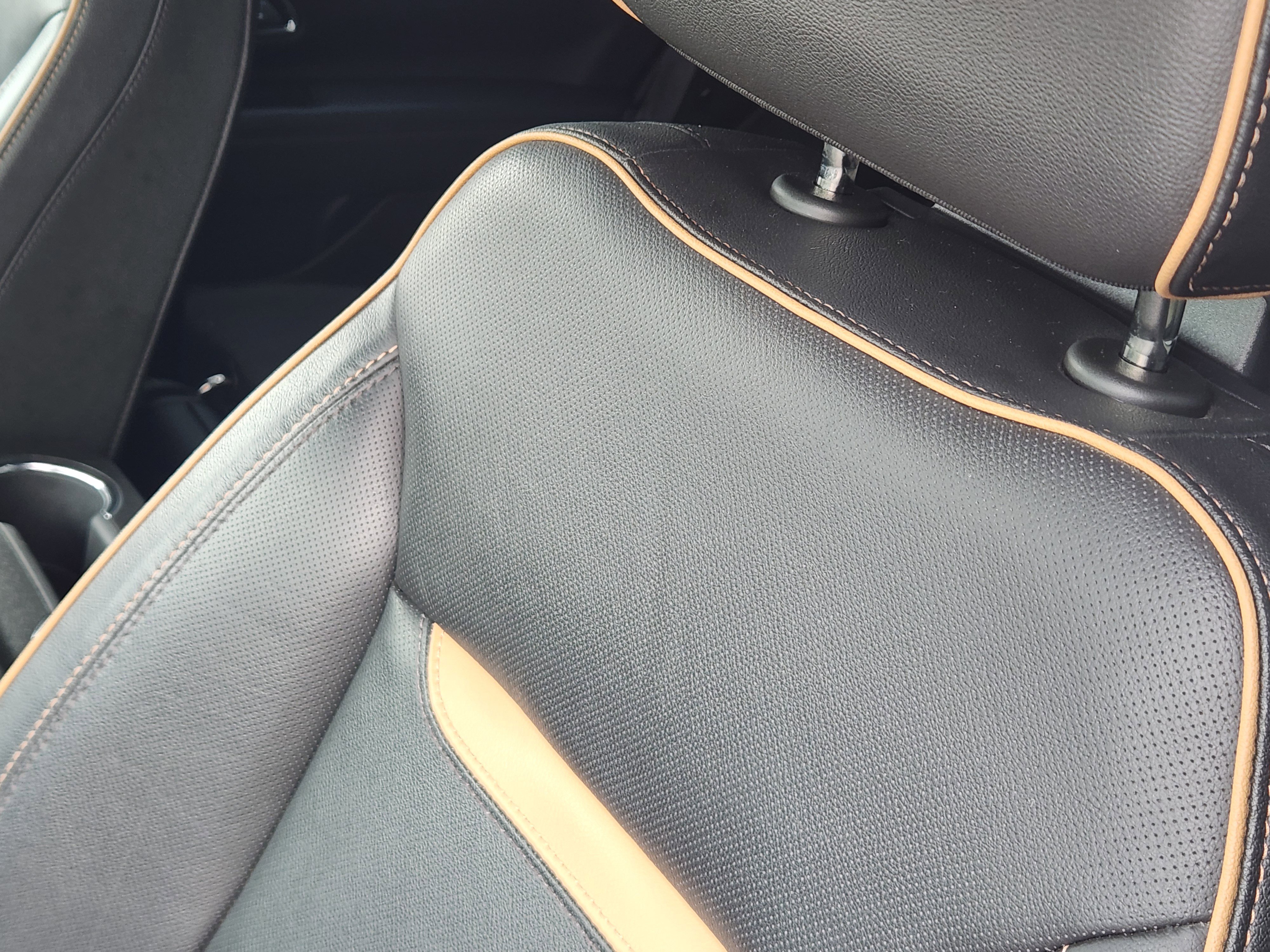 Used 2022 GMC Yukon AT4 w/ AT4 Premium Package image 14