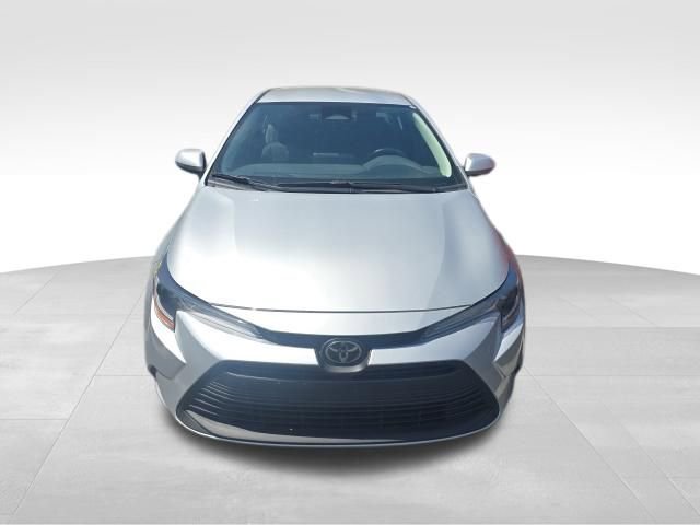 Used 2024 Toyota Corolla LE FWD image 8