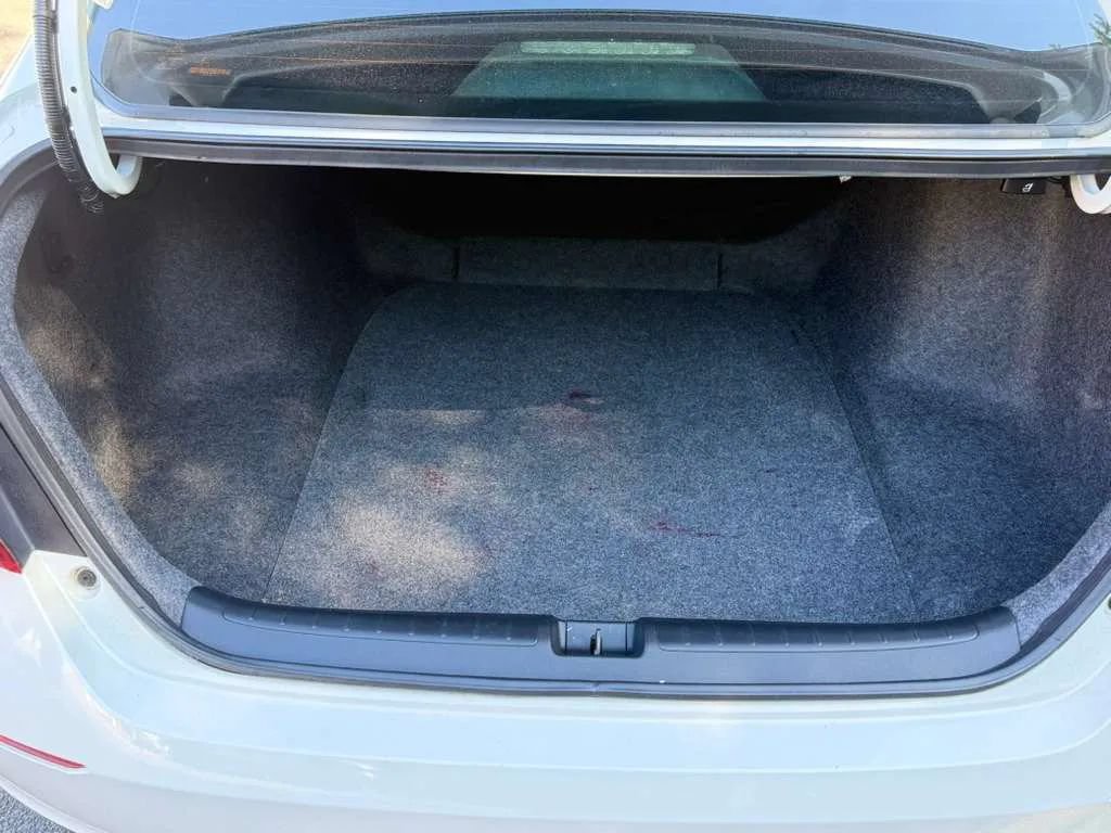 Used 2018 Honda Accord LX image 18