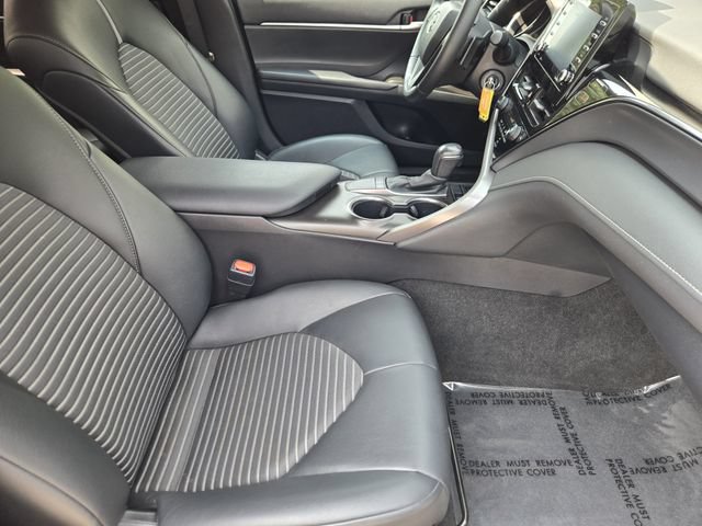 Used 2023 Toyota Camry SE FWD image 11