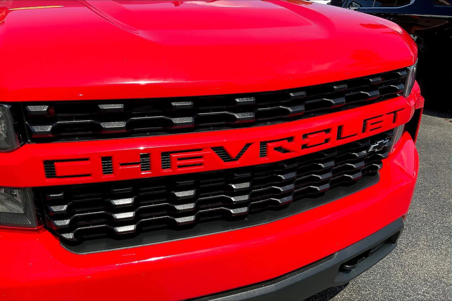 Used 2020 Chevrolet Silverado 1500 Custom w/ Custom Value Package AWD/4WD image 29