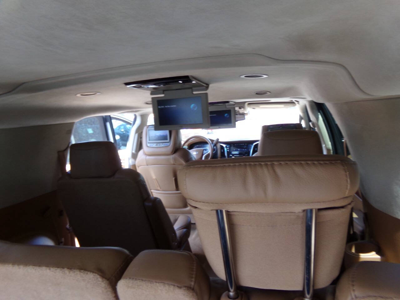 Used 2016 Cadillac Escalade ESV Platinum AWD/4WD image 26