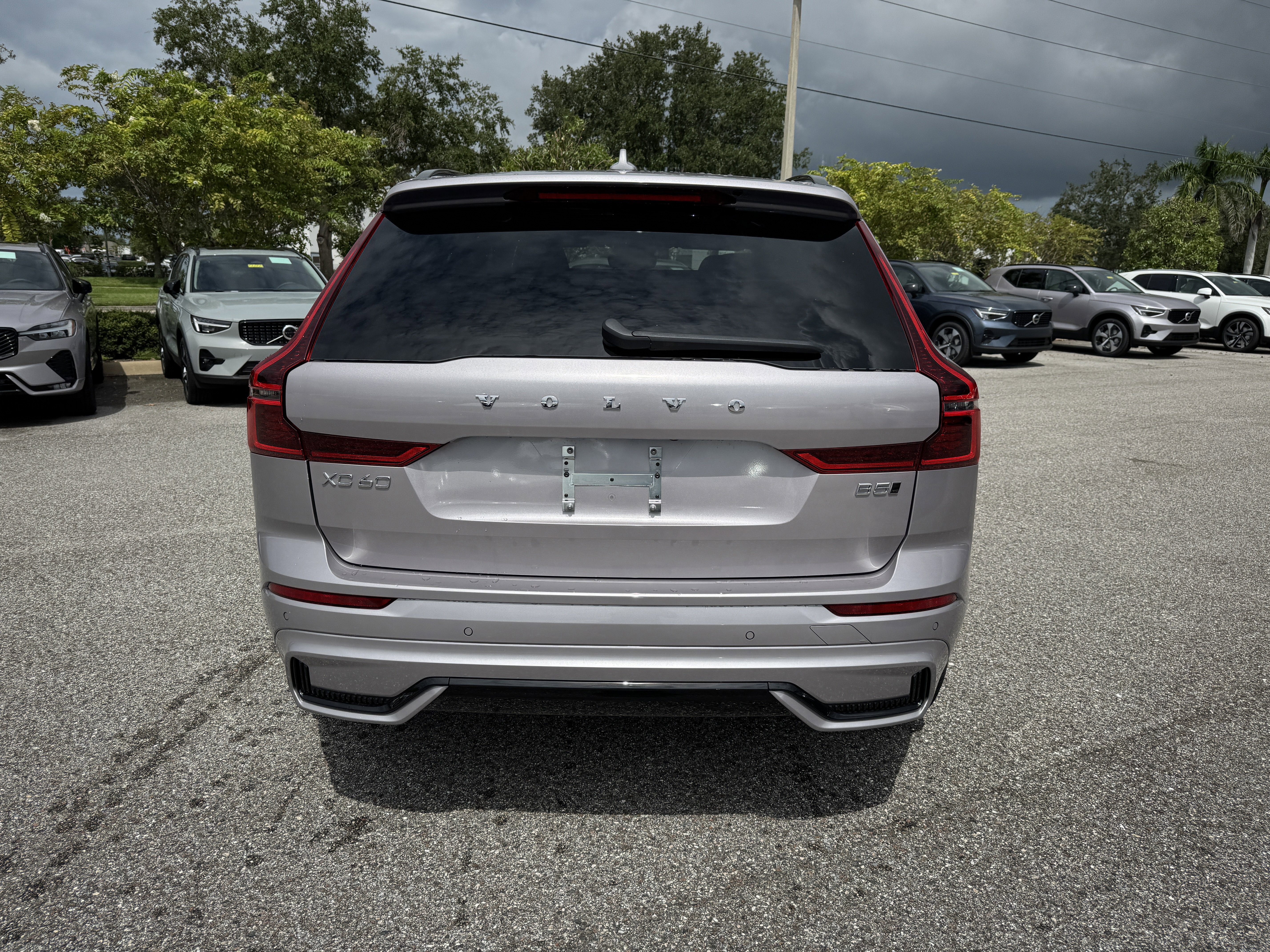 New 2026 Volvo XC60 B5 Core w/ Protection Package image 4