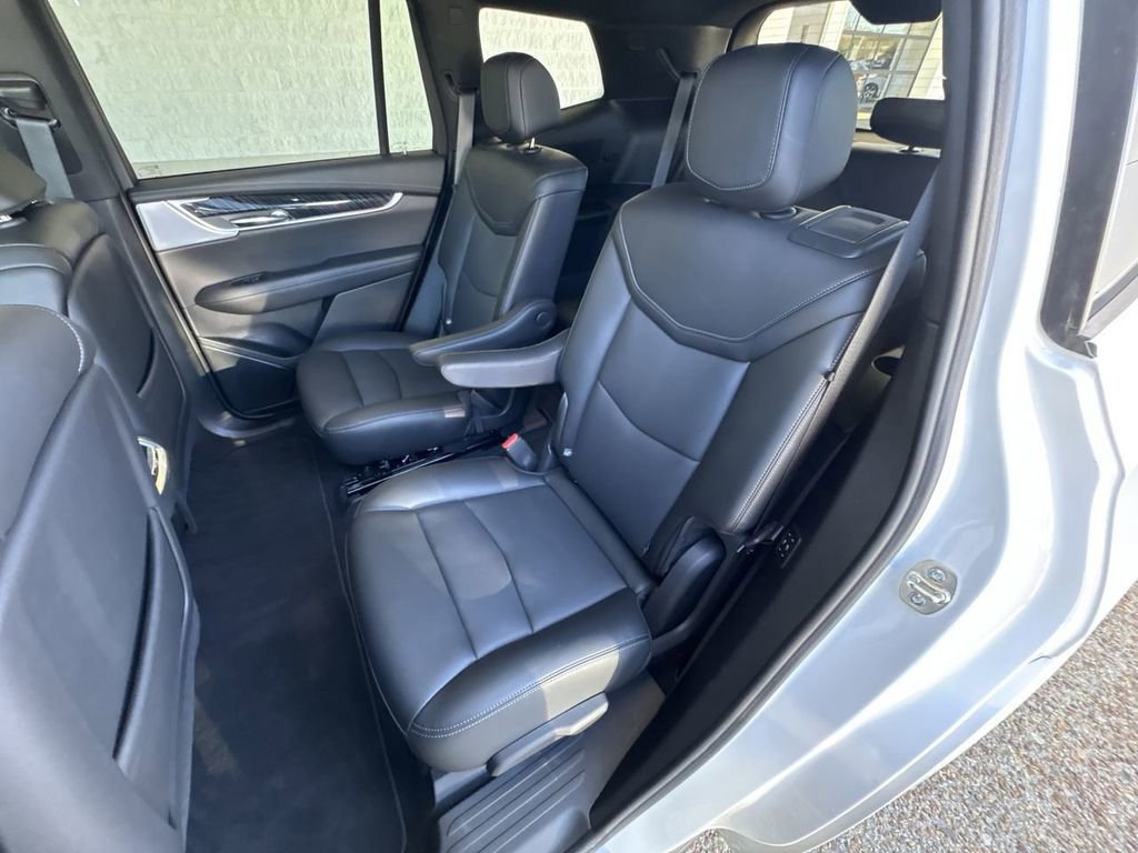 Certified 2025 Cadillac XT6 Premium Luxury AWD/4WD image 26