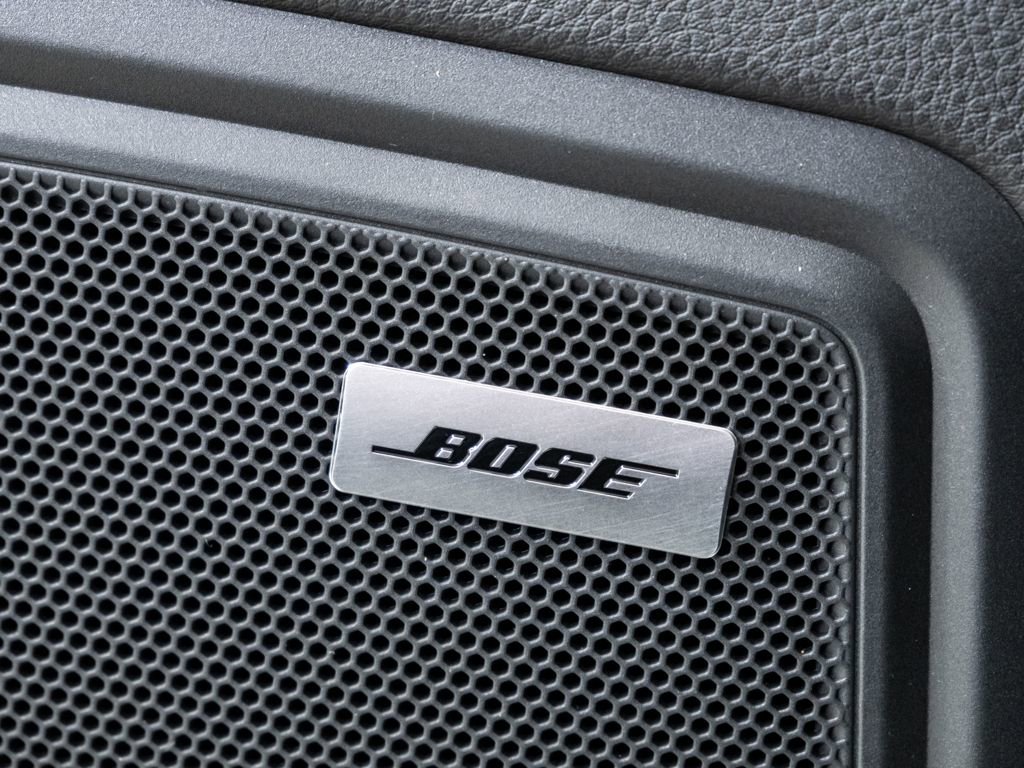 Certified 2023 Porsche Macan Turbo image 7