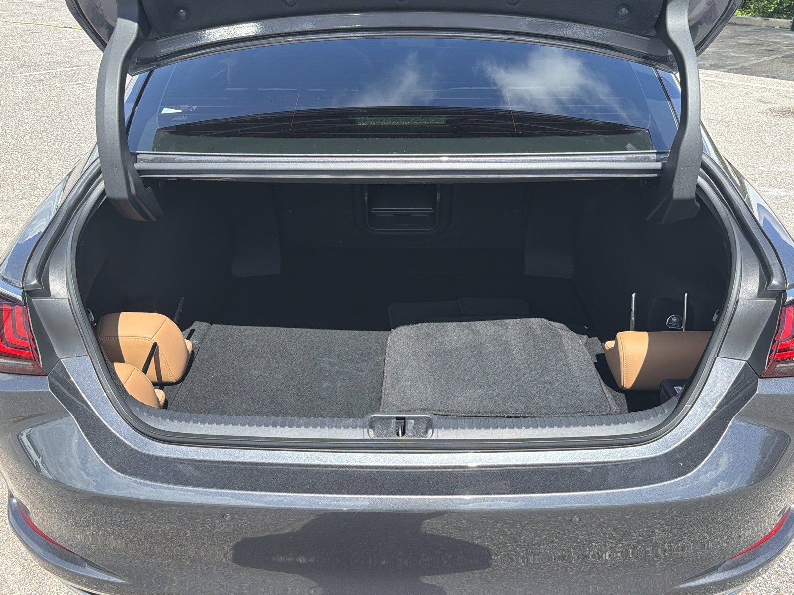 Used 2025 Lexus ES 350 w/ Premium Package FWD image 13