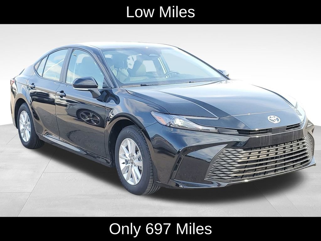 Used 2025 Toyota Camry LE w/ Convenience Package image 2