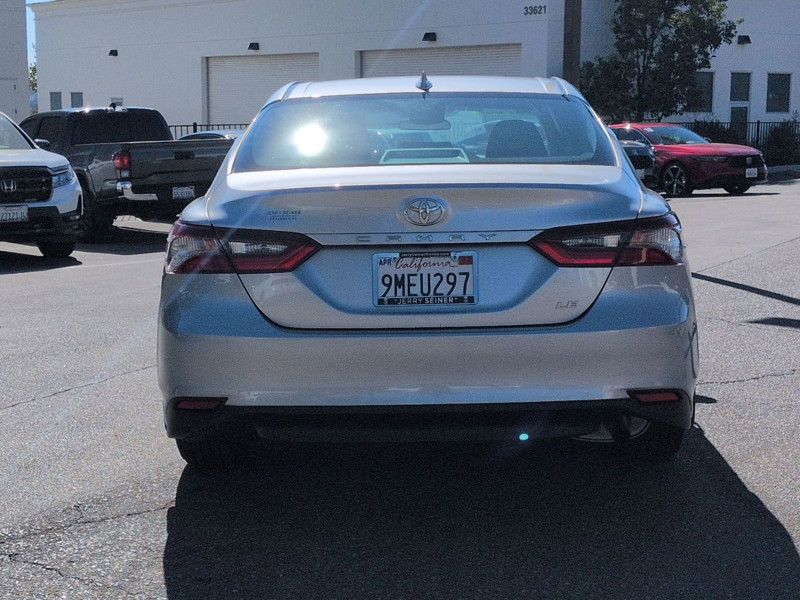 Used 2024 Toyota Camry LE image 4