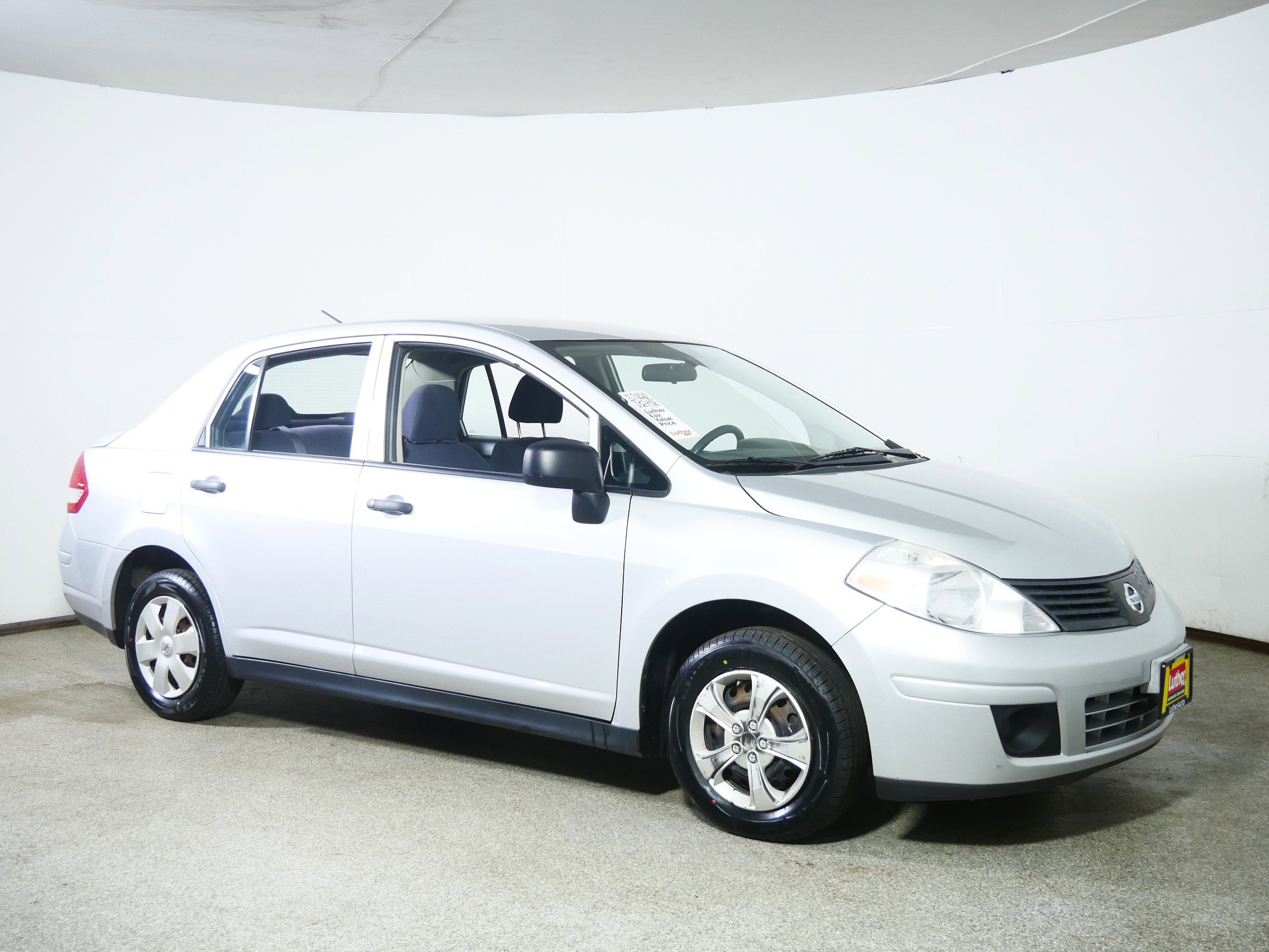 Used 2009 Nissan Versa 1.8 S w/ ABS Pkg image 1
