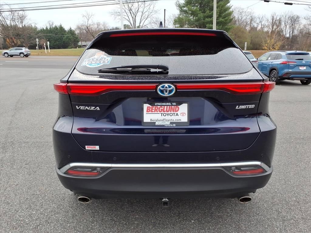 Used 2023 Toyota Venza Limited image 12