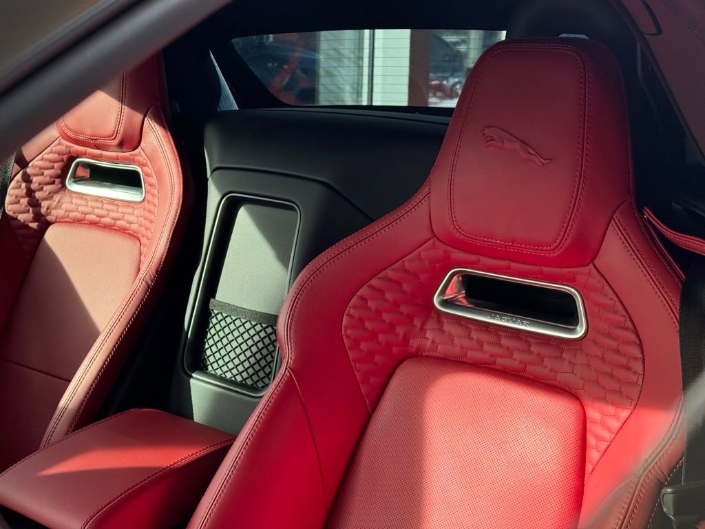 Used 2023 Jaguar F-TYPE Convertible image 7