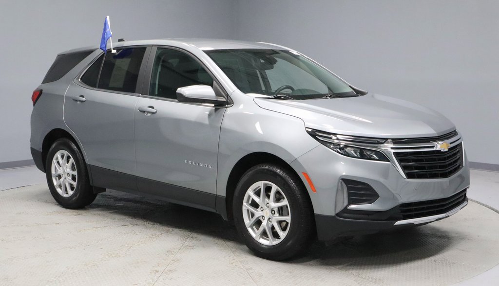 Used 2024 Chevrolet Equinox LT w/ LPO, Floor Liner Package image 1