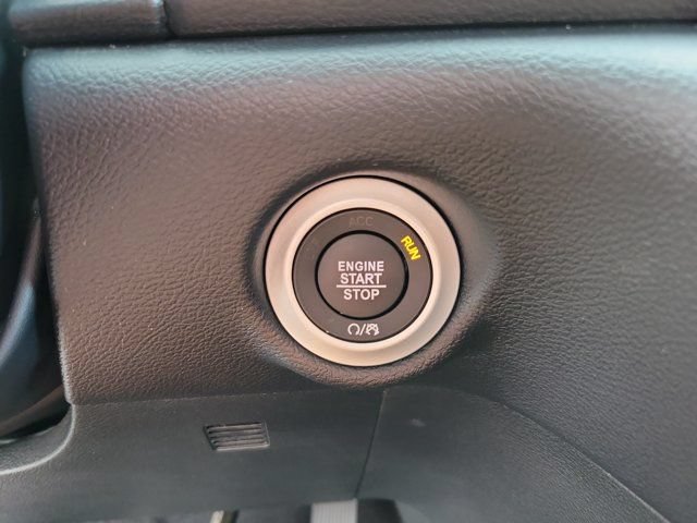 Used 2026 Chrysler Pacifica Select FWD image 25