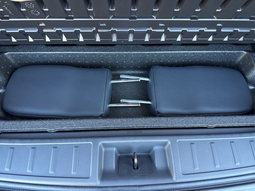 New 2025 Mitsubishi Outlander SE image 33