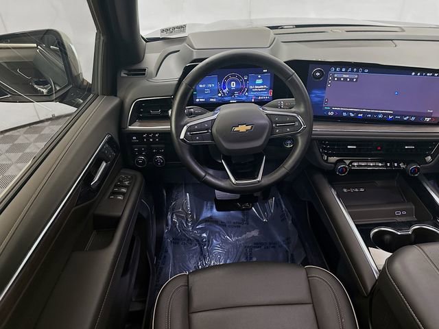 Used 2025 Chevrolet Tahoe Premier AWD/4WD image 26