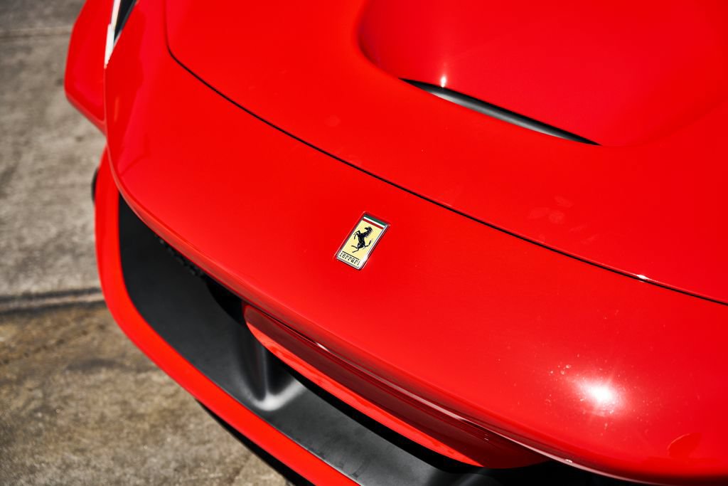Used 2020 Ferrari F8 Tributo RWD image 7