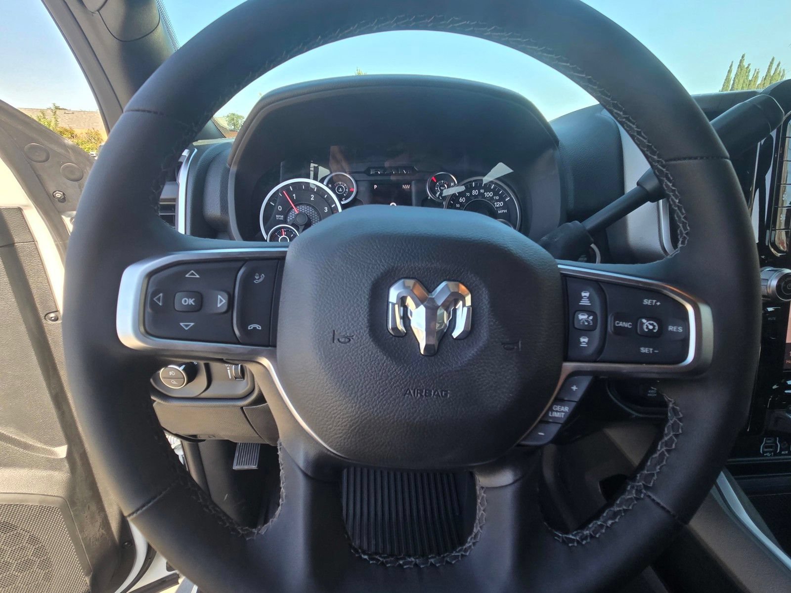 New 2026 RAM 2500 Big Horn AWD/4WD image 22