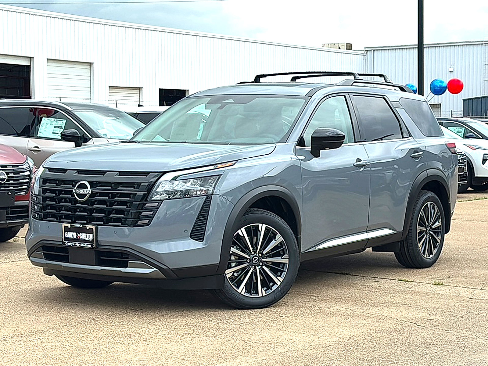 New 2026 Nissan Pathfinder Platinum w/ Lighting Package FWD image 2