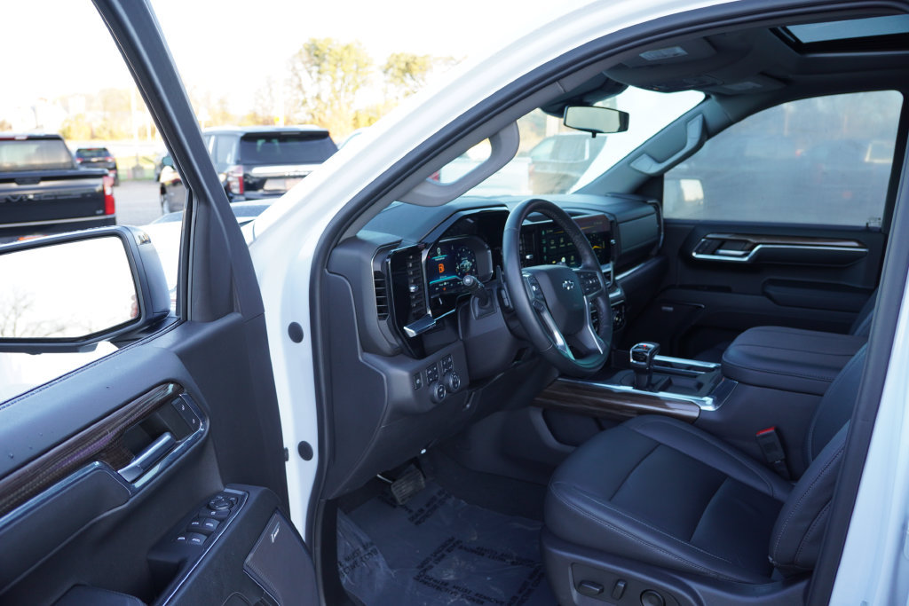 Certified 2024 Chevrolet Silverado 1500 LT Trail Boss w/ LT Trail Boss Premium Package AWD/4WD image 14