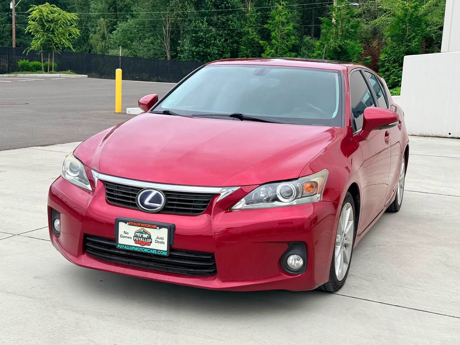 Used 2013 Lexus CT 200h w/ Premium Pkg w/Backup Camera FWD image 1