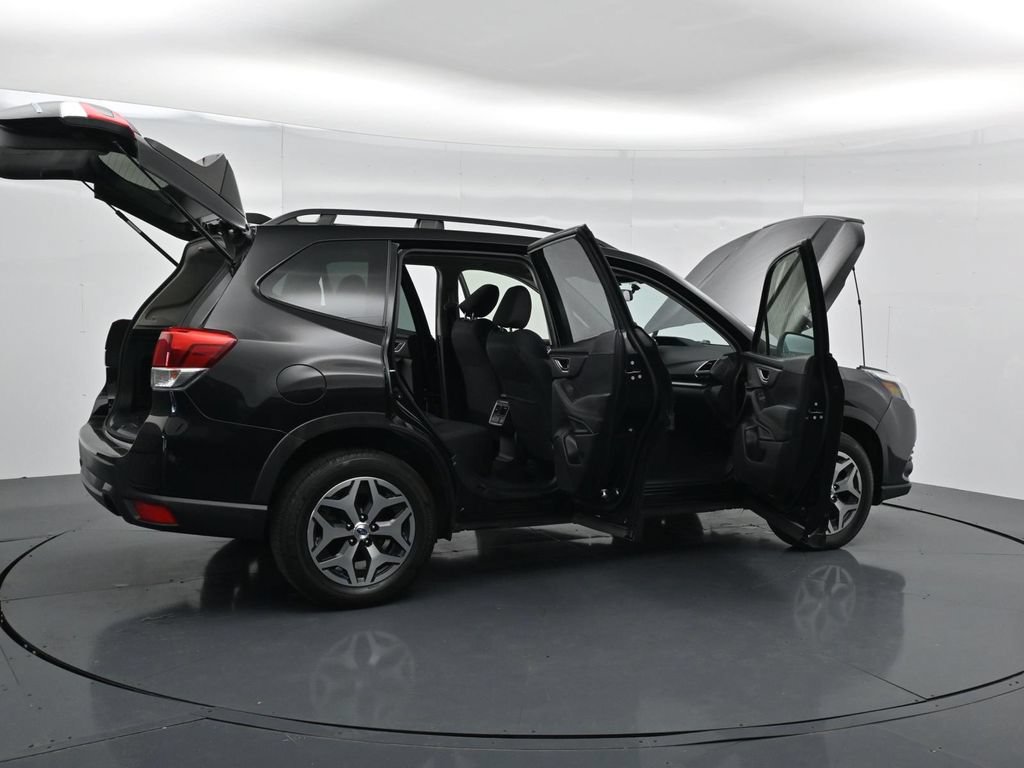 Used 2024 Subaru Forester Premium AWD/4WD image 39