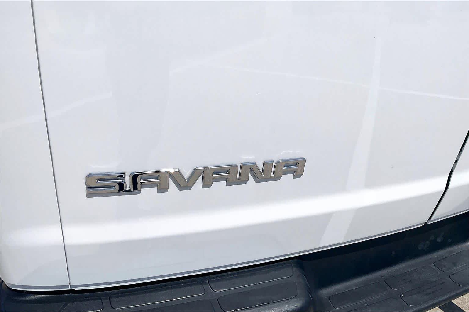 Certified 2025 GMC Savana 2500 w/ Driver Convenience Package RWD image 27