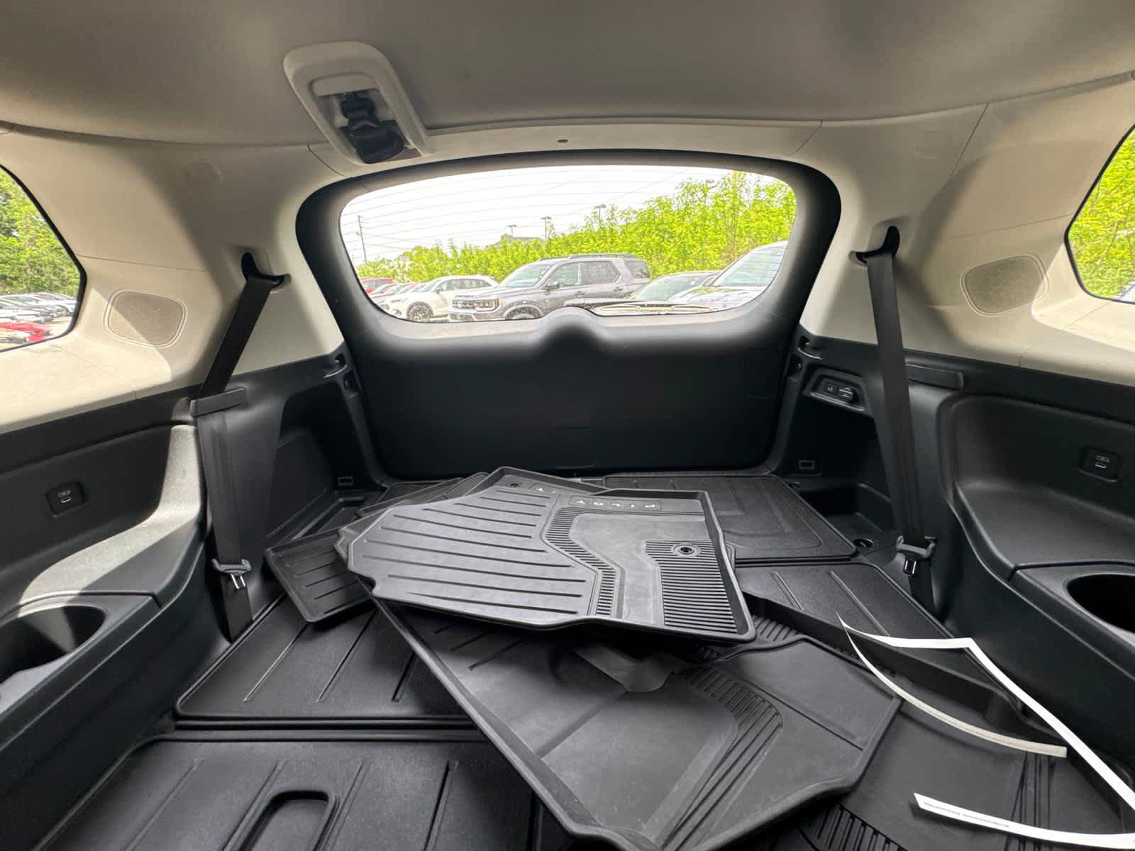 Used 2025 Honda Pilot Elite image 34
