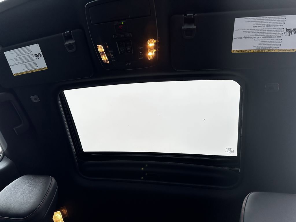 Used 2025 Toyota Sienna XSE image 24