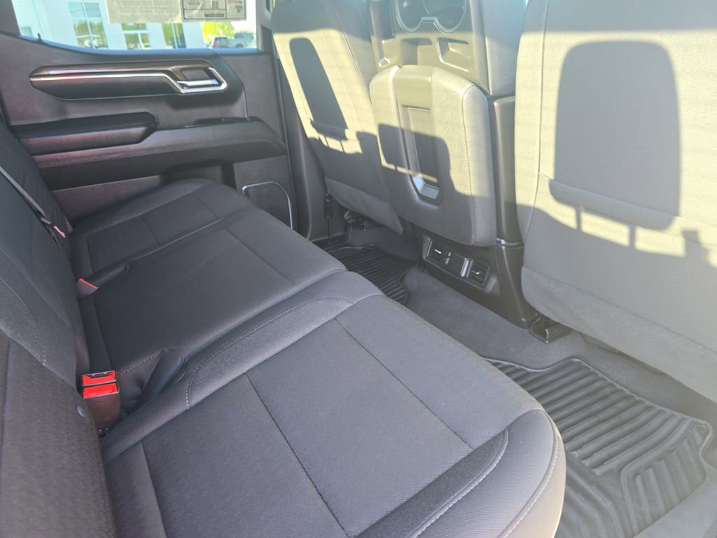 Used 2024 Chevrolet Silverado 1500 LT image 11