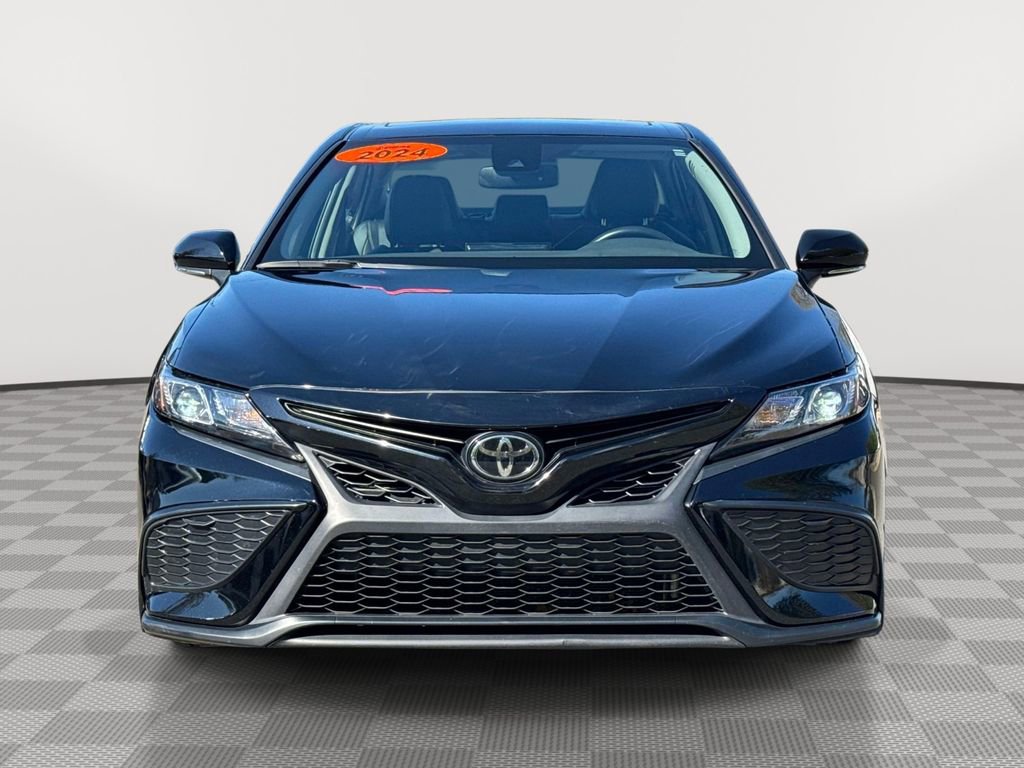 Used 2024 Toyota Camry SE w/ Convenience Package FWD image 2