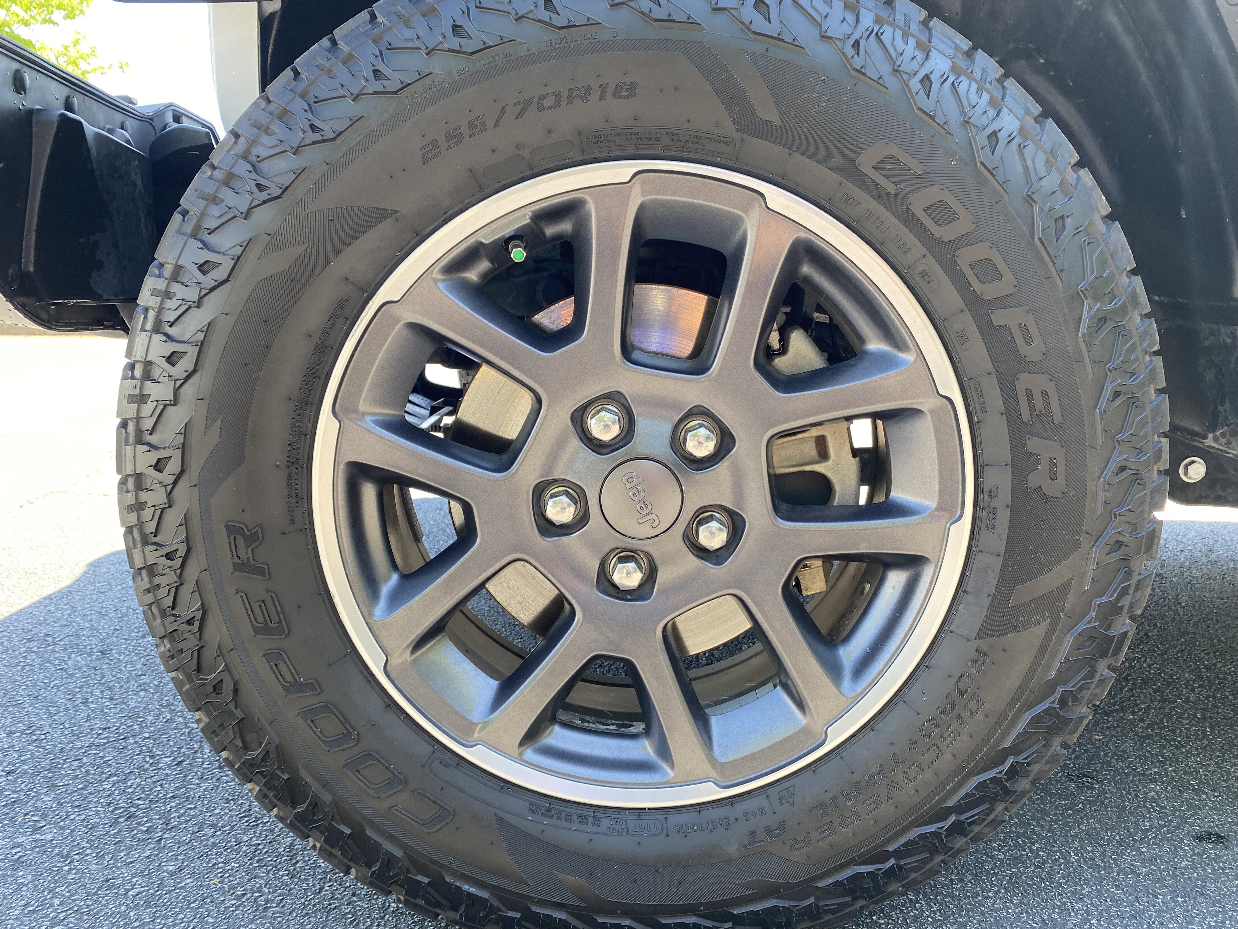 Used 2020 Jeep Gladiator Overland AWD/4WD image 42