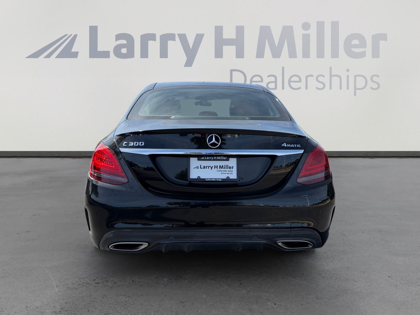 Used 2020 Mercedes-Benz C 300 4MATIC Sedan image 4