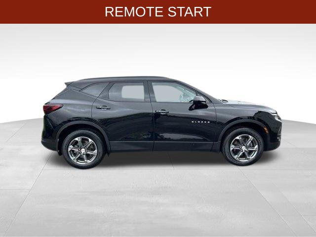 Used 2024 Chevrolet Blazer LT w/ Convenience Package FWD image 8