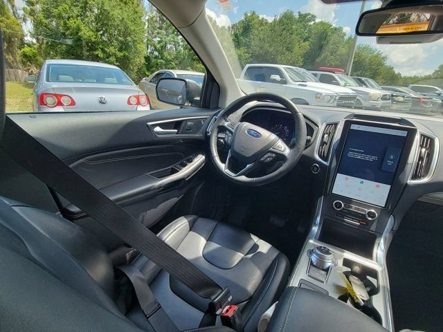 Used 2022 Ford Edge Titanium AWD/4WD image 7