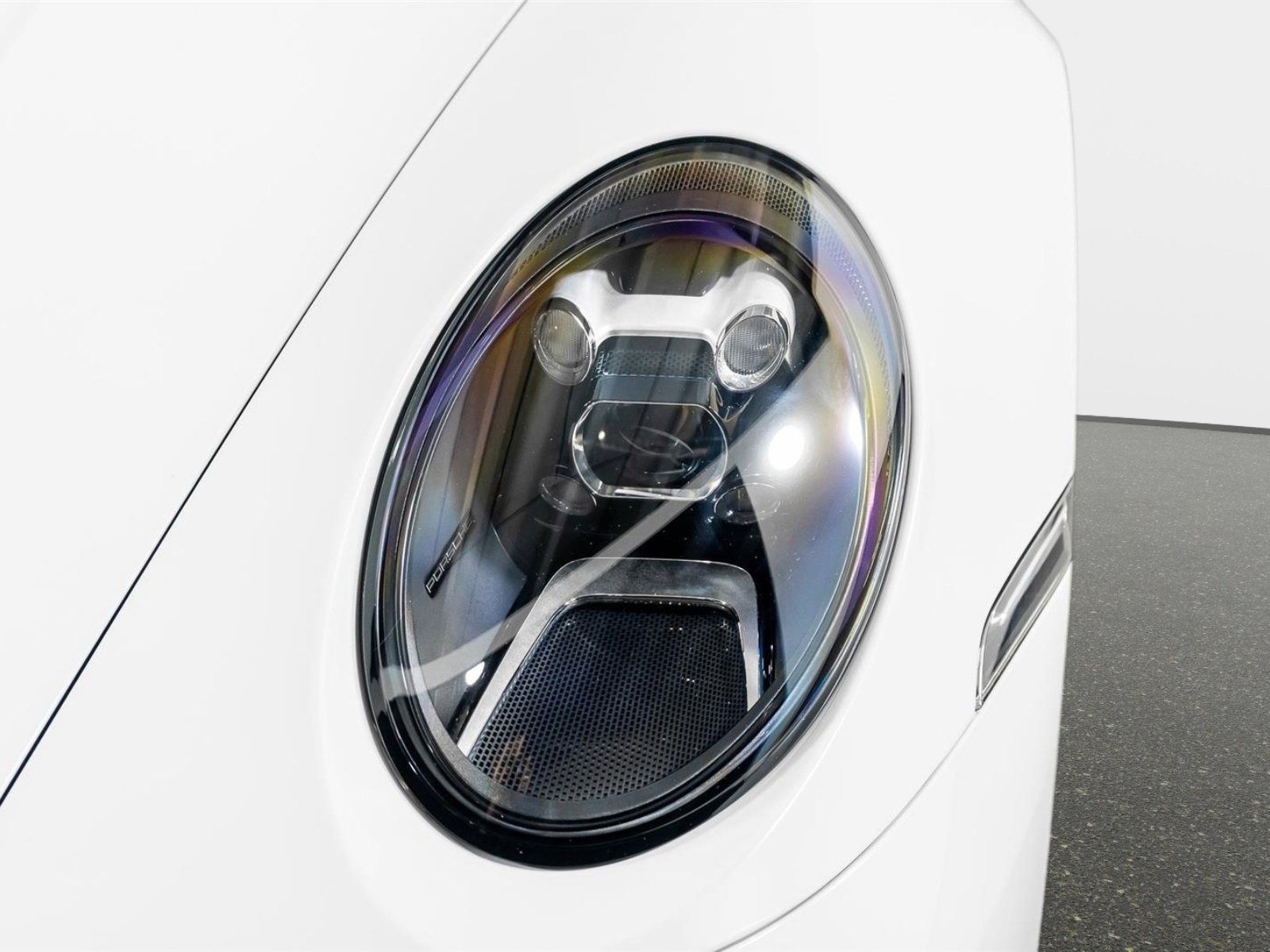 Used 2023 Porsche 911 Carrera T image 18