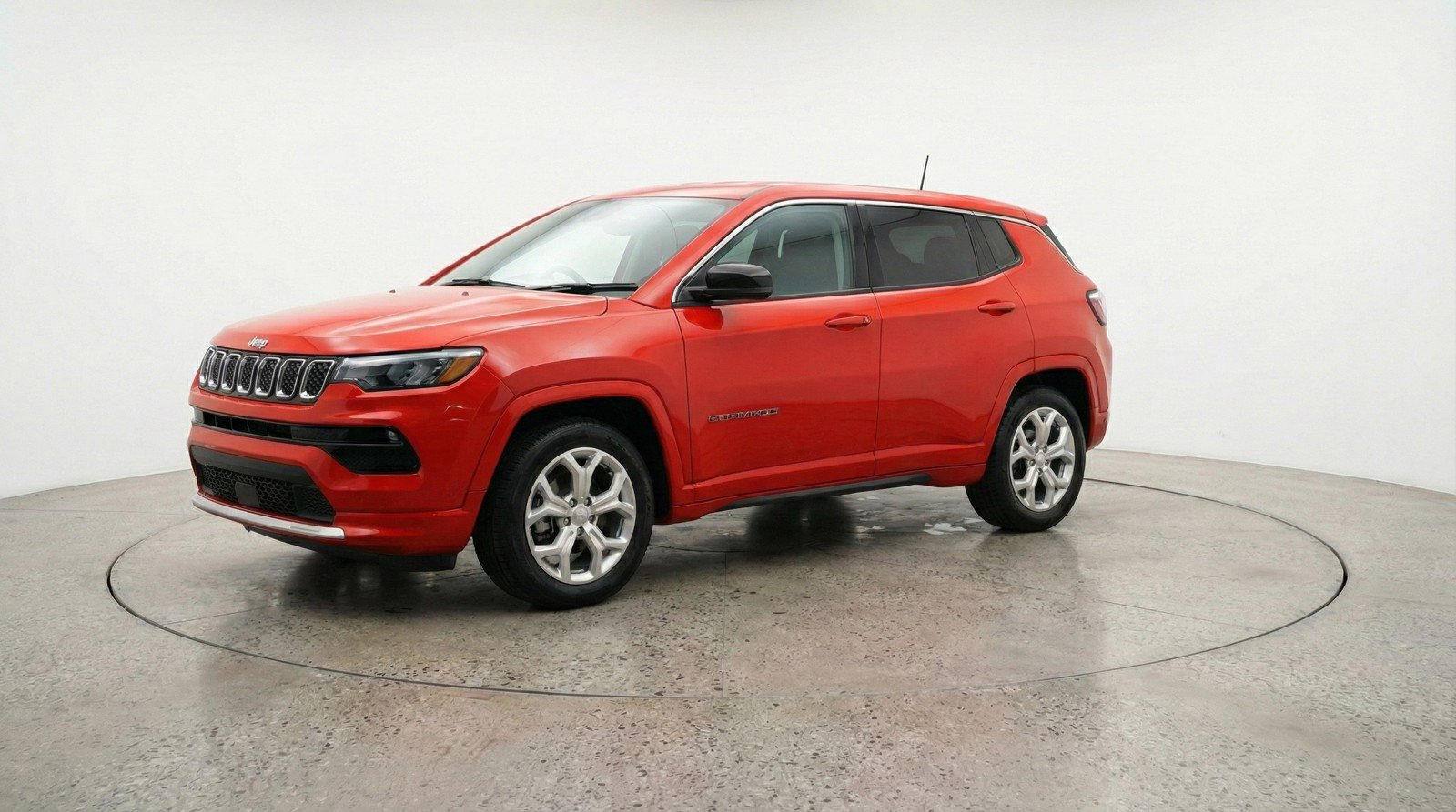 Used 2025 Jeep Compass Latitude image 2