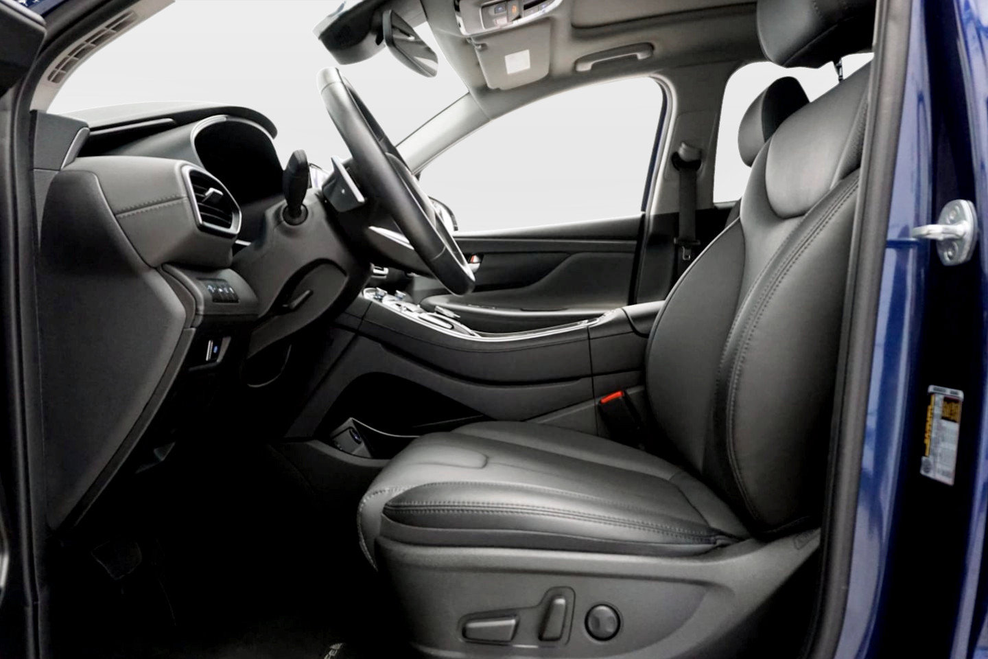 Used 2023 Hyundai Santa Fe SEL w/ Premium Package AWD/4WD image 11